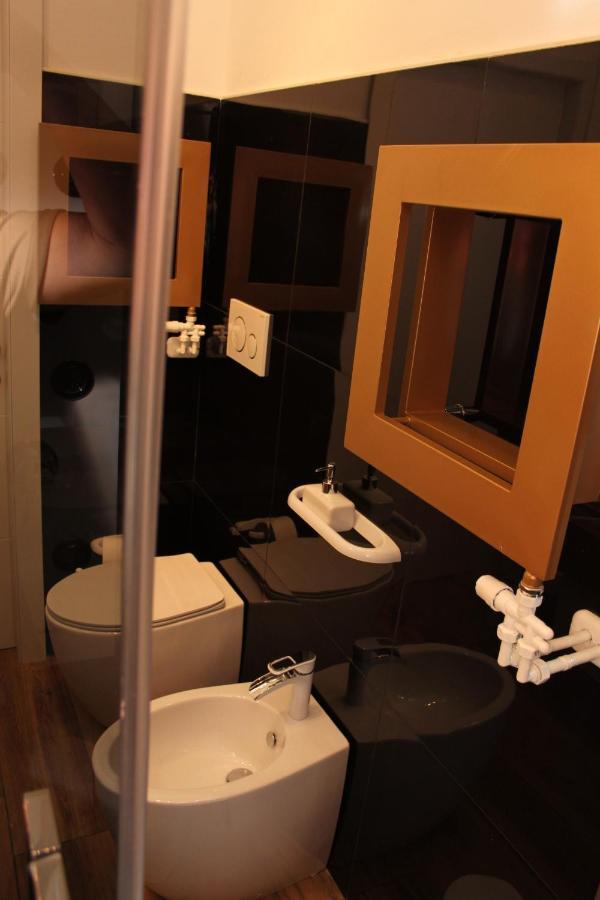 Jacuzzi Apartament By Parmacentro B&B Kültér fotó